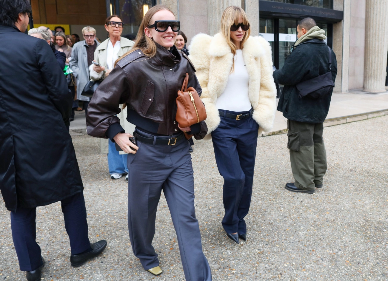 Seasonal Outfit Ideas for Effortless and Stylish Street Style
