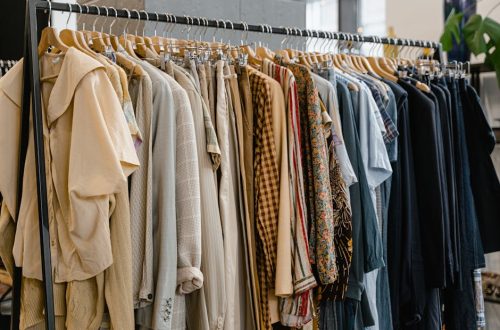 The Minimalist Fashion Challenge: 30 Days to a Capsule Wardrobe That Actually Works